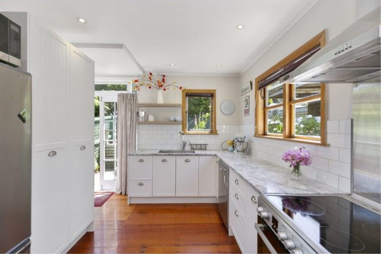 Photo of property in 27 Monowai Road, Johnsonville, Wellington, 6037