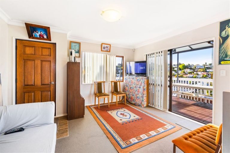 Photo of property in 7 Garton Drive, Massey, Auckland, 0614