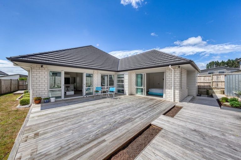 Photo of property in 81 Colonial Drive, Silverdale, 0932