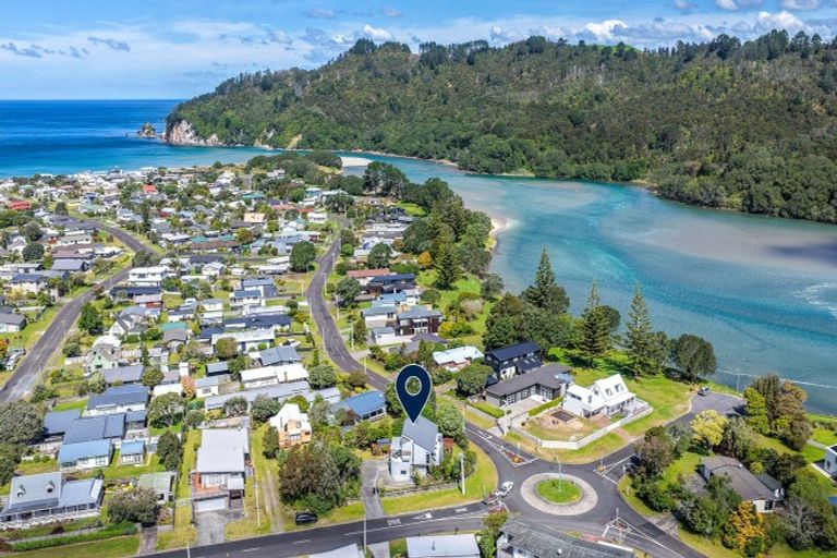 Photo of property in 104 Kotuku Street, Whangamata, 3620