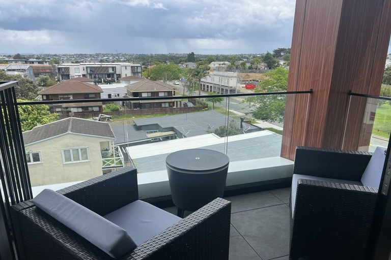 Photo of property in 307/28 Killarney Street, Takapuna, Auckland, 0622