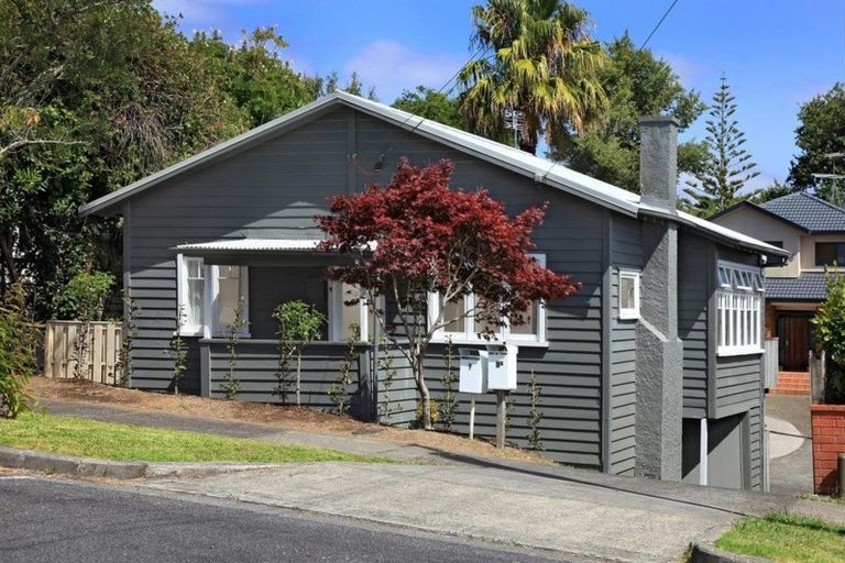 Photo of property in 9 Watea Road, Sandringham, Auckland, 1025