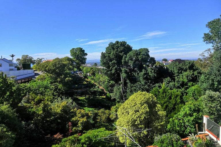 Photo of property in 121 Thompson Road, Bluff Hill, Napier, 4110