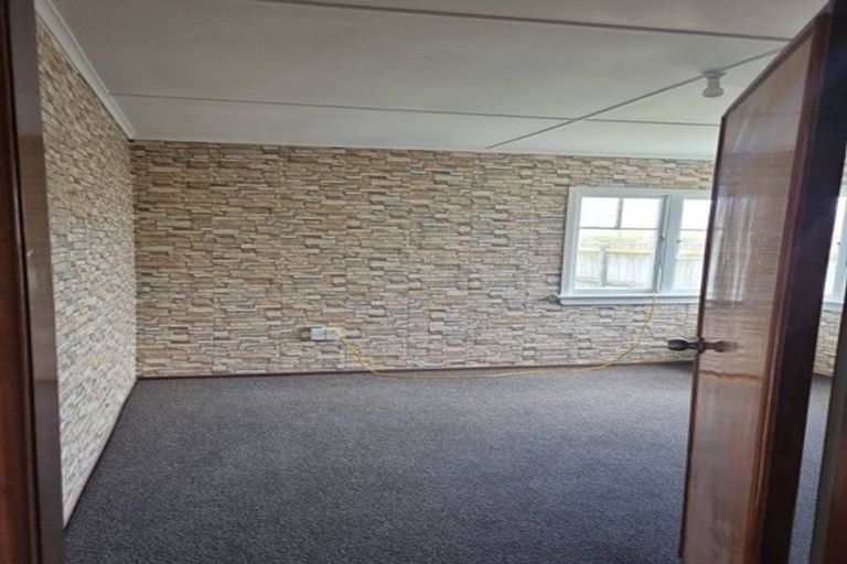 Photo of property in 7a Karaka Street, Castlecliff, Whanganui, 4501
