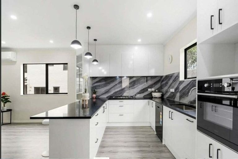 Photo of property in 6a Terra Nova Street, Glen Eden, Auckland, 0602