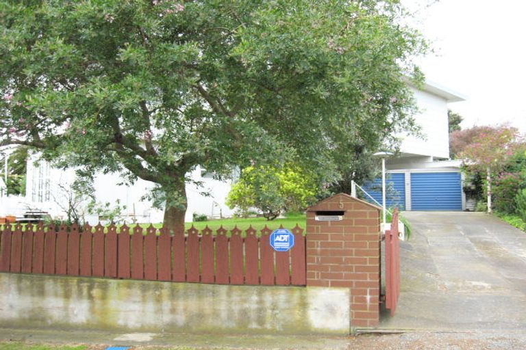 Photo of property in 5 Ruru Road, Otaihanga, Paraparaumu, 5036