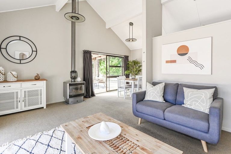 Photo of property in 3 Kaweka Place, Havelock North, 4130