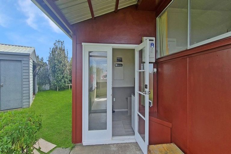 Photo of property in 1959 Parewanui Road, Parewanui, Bulls, 4894