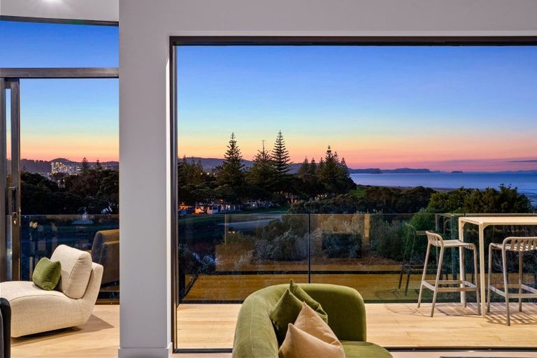 Photo of property in 45b Rosario Crescent, Red Beach, 0932