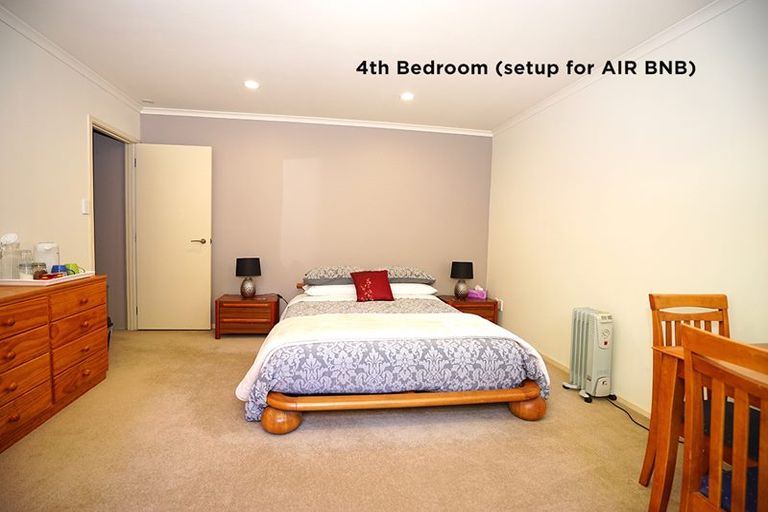 Photo of property in 16 Blundell Place, Chatswood, Auckland, 0626