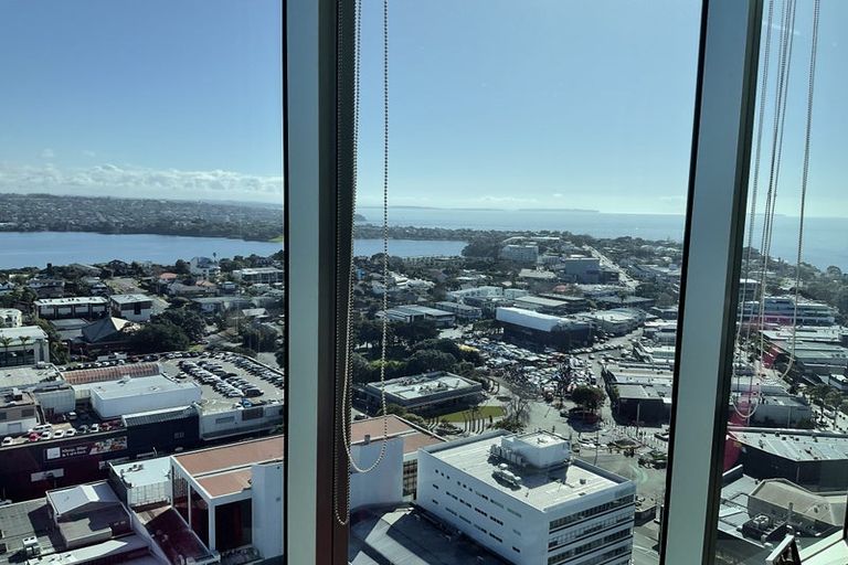 Photo of property in Sentinel Apartments, 2004/3 Northcroft Street, Takapuna, Auckland, 0622