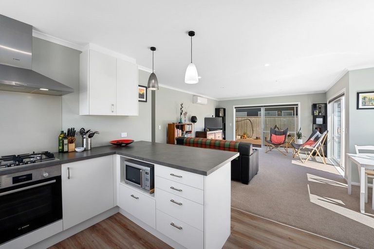 Photo of property in 5 Seagrass Place, Otaki Beach, Otaki, 5512