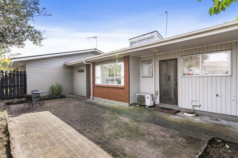 Photo of property in 5a Mckenzie Road, Mangere Bridge, Auckland, 2022
