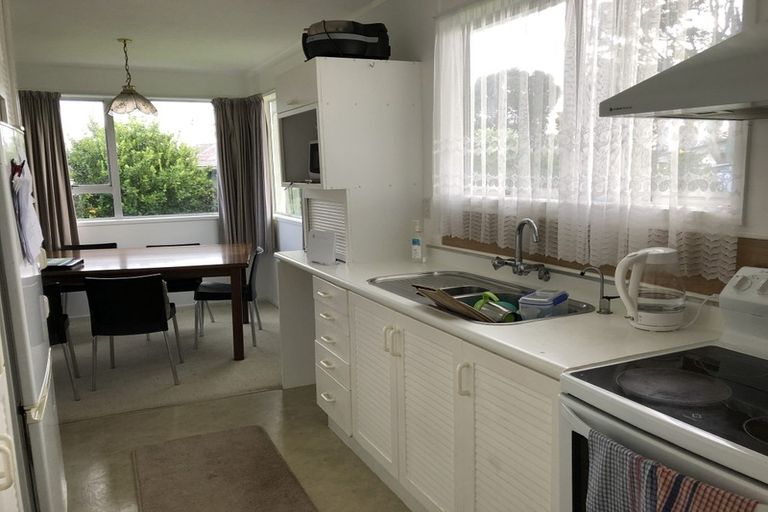 Photo of property in 10 Ewbank Place, Manurewa, Auckland, 2102