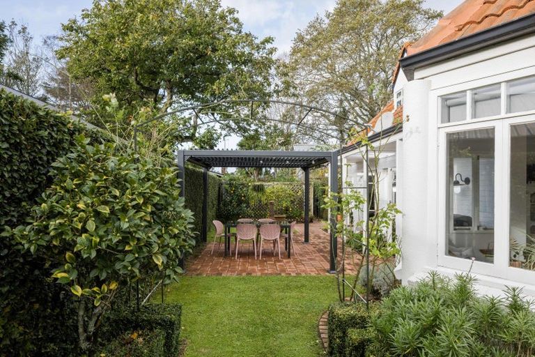 Photo of property in 25 Hall Street, Cambridge, 3434