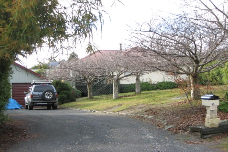 Photo of property in 10 Rimu Lane, Wanaka, 9305