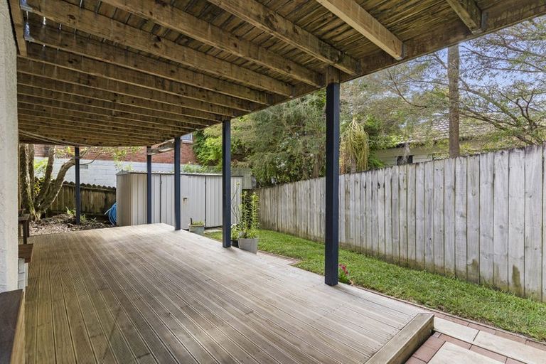 Photo of property in 77 Buscomb Avenue, Henderson, Auckland, 0610
