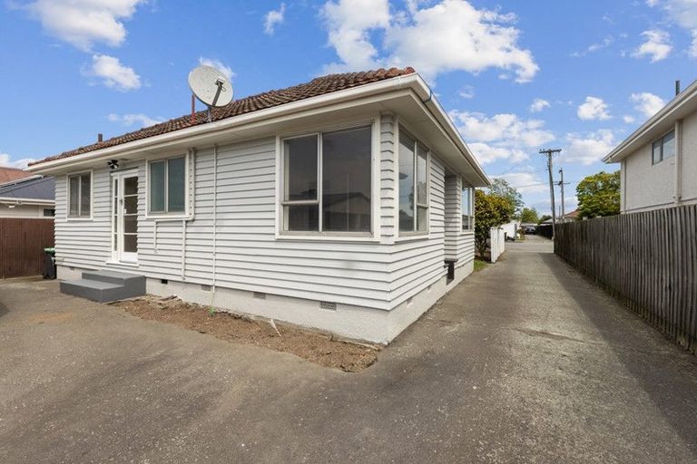 Photo of property in 37 Neill Street, Hornby, Christchurch, 8042