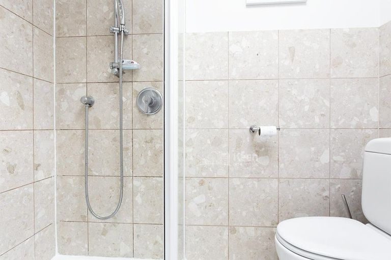 Photo of property in Mon Desir Apartments, 5/175g Hurstmere Road, Takapuna, Auckland, 0622