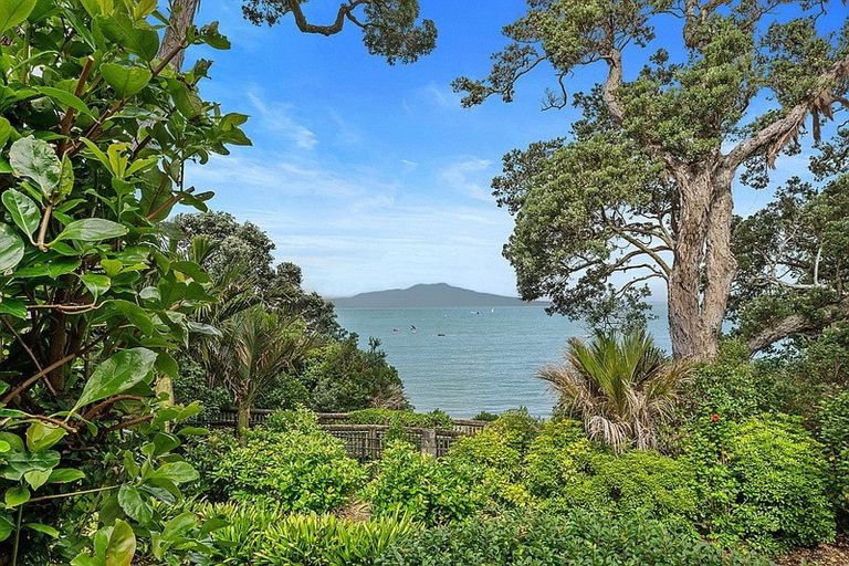 Photo of property in The Sands Apartments, 5/47 The Strand, Takapuna, Auckland, 0622