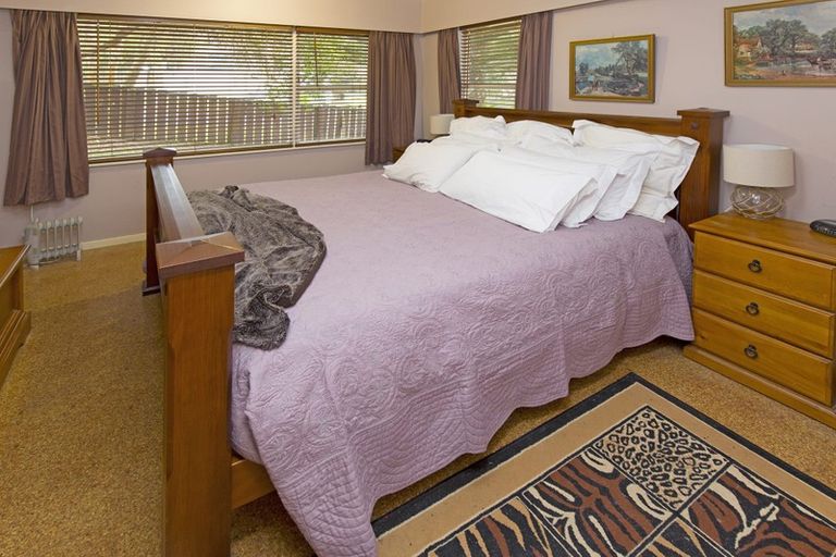 Photo of property in 70 Vandeleur Avenue, Birkdale, Auckland, 0626