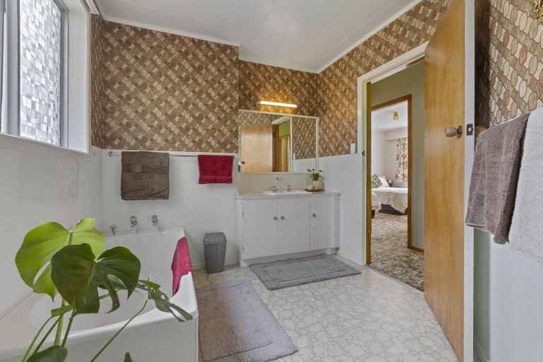 Photo of property in 9 Severn Place, Spotswood, New Plymouth, 4310