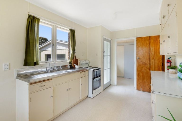 Photo of property in 129 Otumoetai Road, Brookfield, Tauranga, 3110