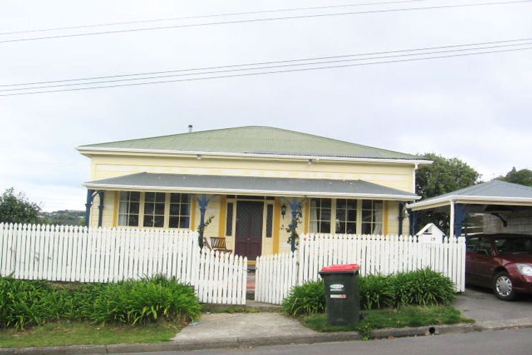 Photo of property in 19 Woodland Road, Johnsonville, Wellington, 6037