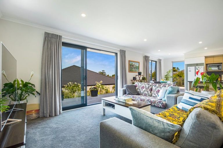 Photo of property in 5 St Julia Court, Helensville, 0800