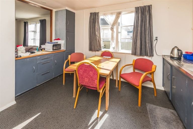 Photo of property in 38 Matipo Street, Castlecliff, Whanganui, 4501