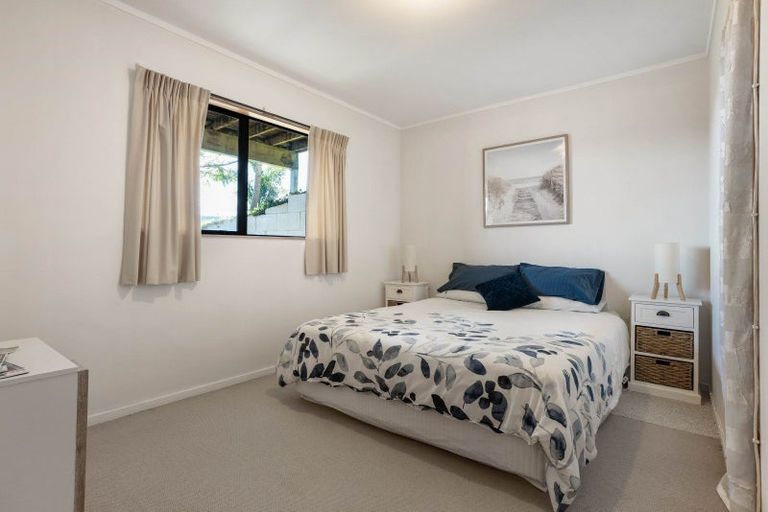 Photo of property in 100 Tobie Place, Whangamata, 3620