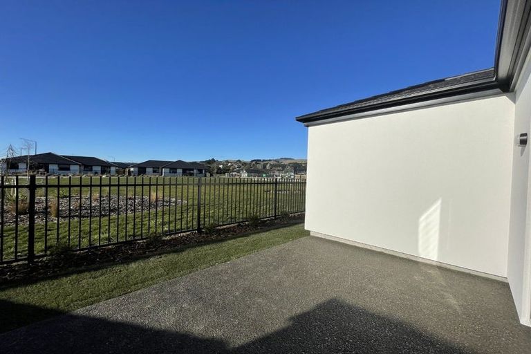 Photo of property in 8 Riroriro Lane, Halswell, Christchurch, 8025