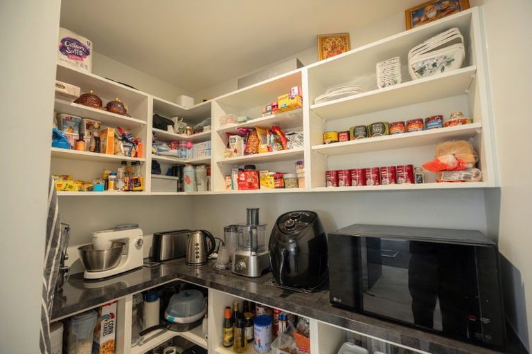 Photo of property in 27 Henshaw Street, Woodend, 7610