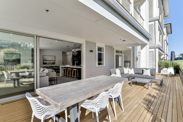 Photo of property in 109 Hibiscus Drive, Orewa, 0931