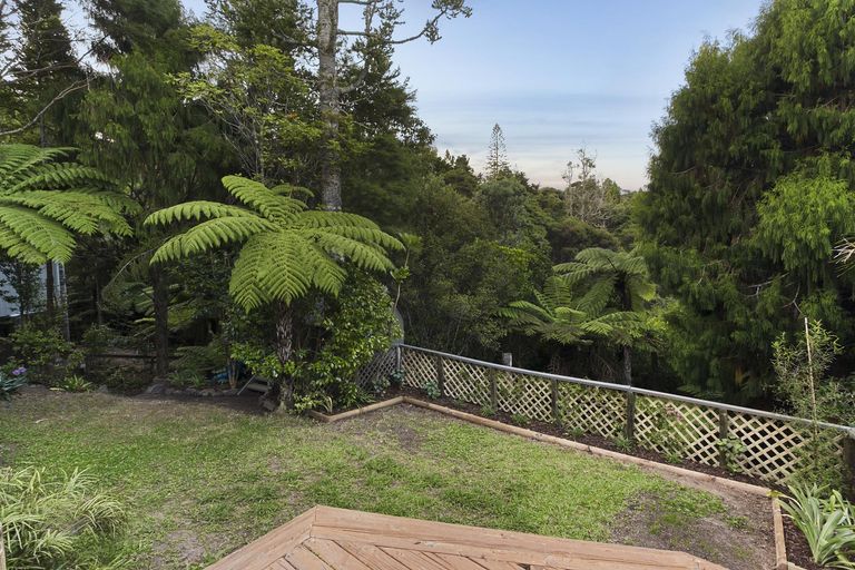 Photo of property in 221 Godley Road, Titirangi, Auckland, 0604