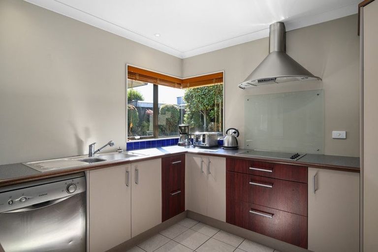 Photo of property in 37 Acacia Bay Road, Nukuhau, Taupo, 3330