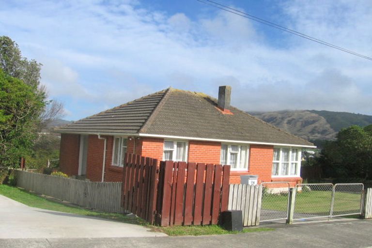Photo of property in 24 Mckillop Street, Ranui, Porirua, 5024