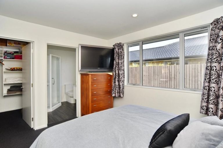 Photo of property in 6 Aroha Street, Pegasus, 7612