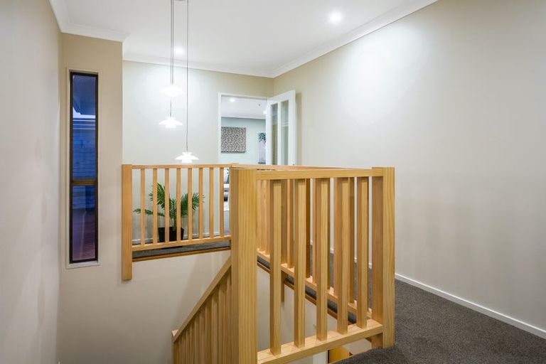 Photo of property in 5 The Top Gallant, Whitby, Porirua, 5024