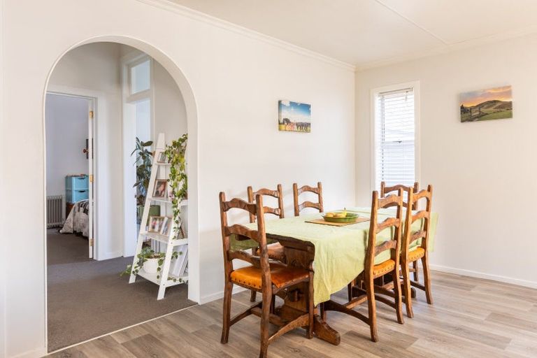 Photo of property in 33 Tennyson Street, Dannevirke, 4930