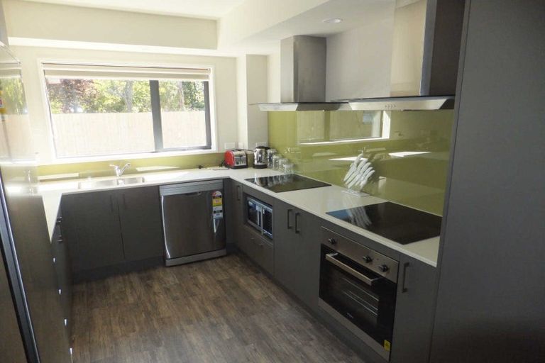 Photo of property in 76a Peer Street, Upper Riccarton, Christchurch, 8041