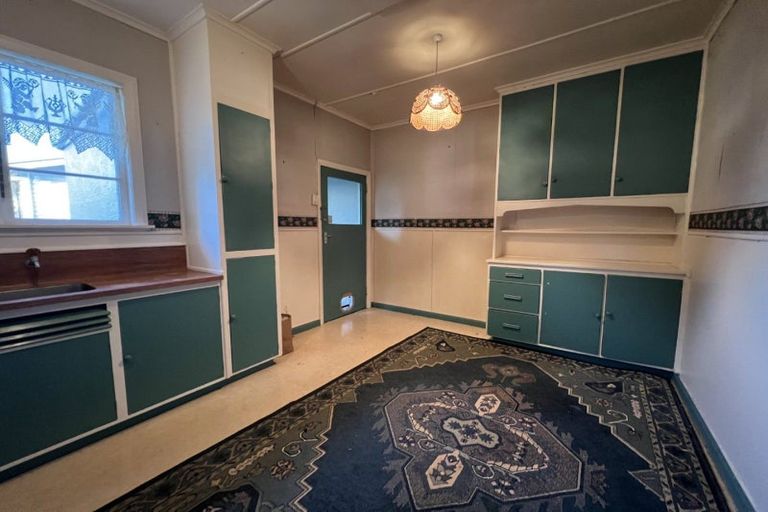 Photo of property in 29-31 Rangitira Avenue, Palmerston North, 4414