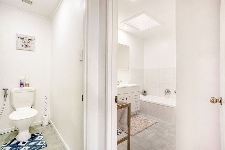 Photo of property in 8 Clover Drive, Henderson, Auckland, 0610