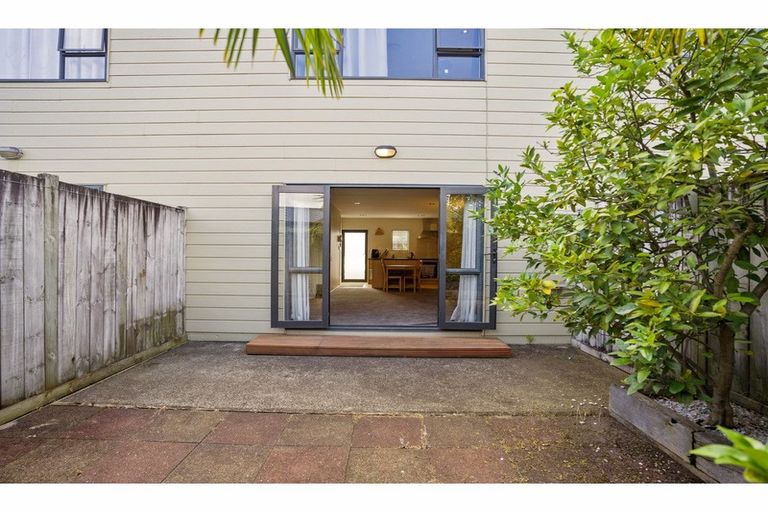 Photo of property in 5t Dryden Place, Mount Wellington, Auckland, 1051