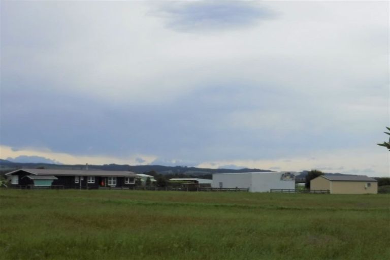 Photo of property in 2 Merton Road, Fernside, Rangiora, 7471