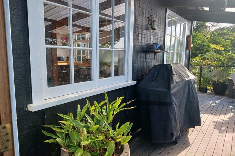 Photo of property in 102 Beach Road, Onerahi, Whangarei, 0110