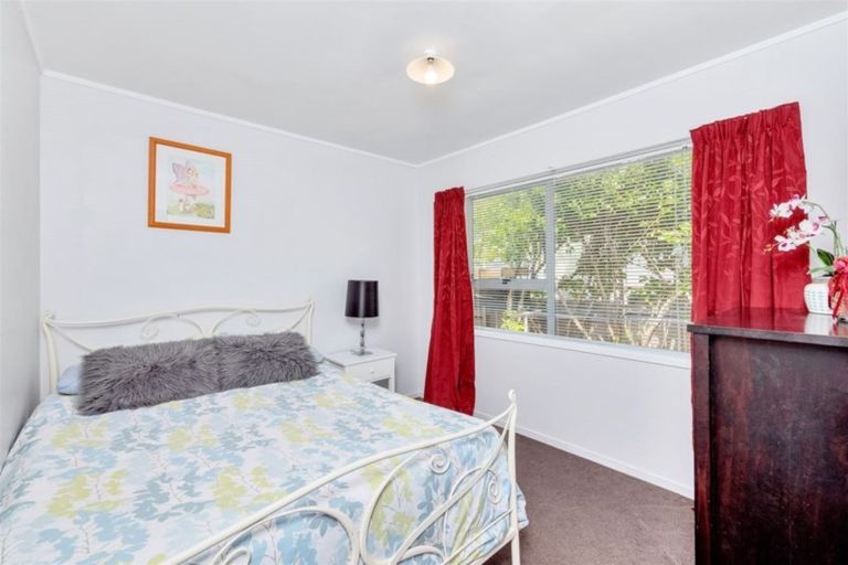 Photo of property in 1/6 Putney Place, Ranui, Auckland, 0612