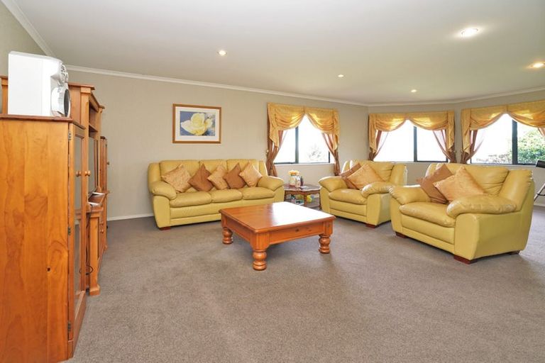 Photo of property in 127 Wallace Road, Temple View, Hamilton, 3289