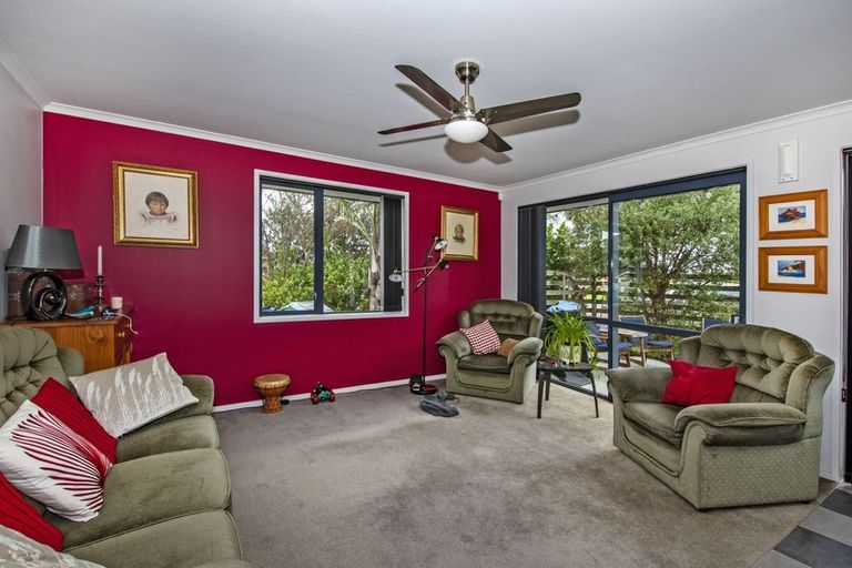Photo of property in 50 Ocean View Rise, Ruakaka, 0116