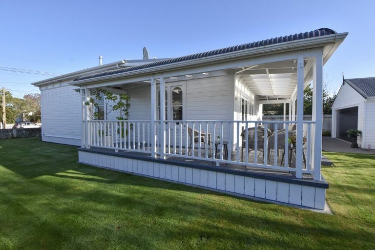 Photo of property in 12 Rhodes Street, Carterton, 5713